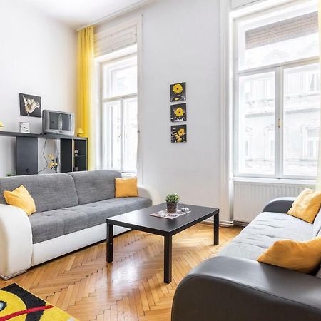 Izabella Home 2 Budapest Bagian luar foto