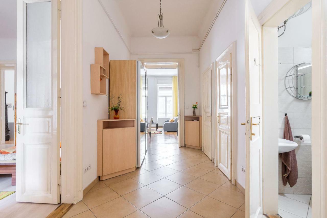 Izabella Home 2 Budapest Bagian luar foto