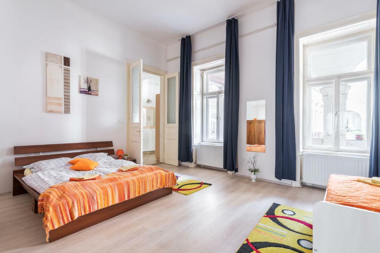 Izabella Home 2 Budapest Bagian luar foto