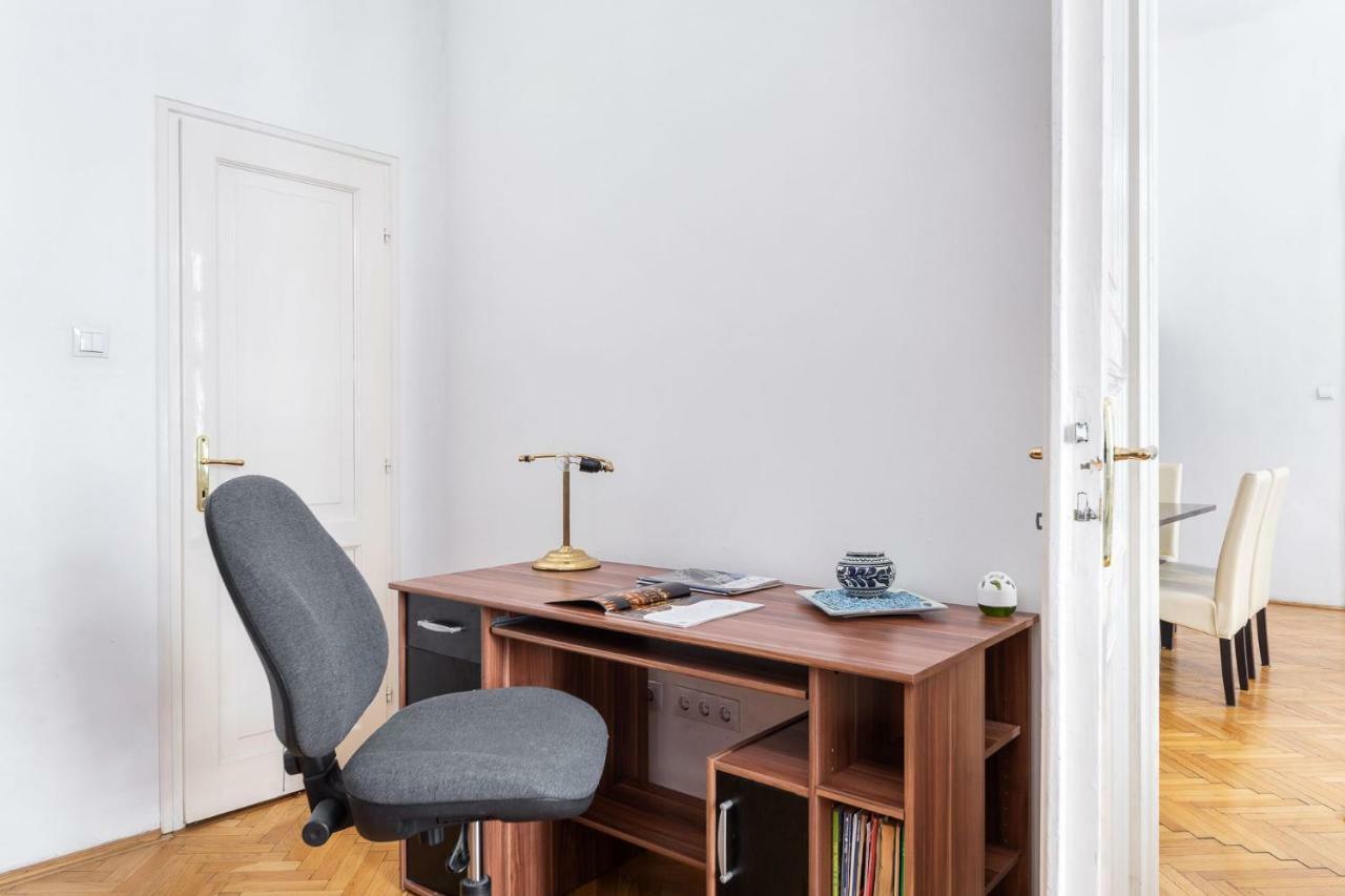 Izabella Home 2 Budapest Bagian luar foto