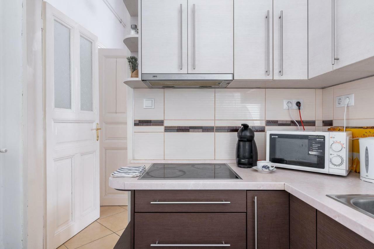 Izabella Home 2 Budapest Bagian luar foto